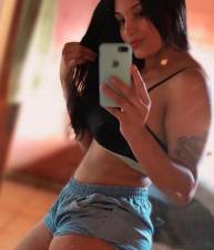 soy carolina latina con muchas ganas de follar