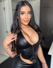 Colombiana Morena de curvas reales, ! !