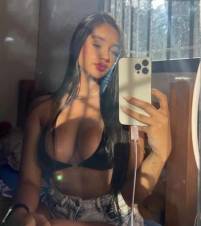 Soy una guapísima morenaza ! ! ! !